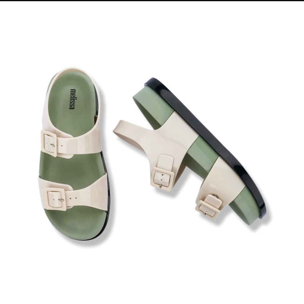 Melissa sandals size 8 in the box